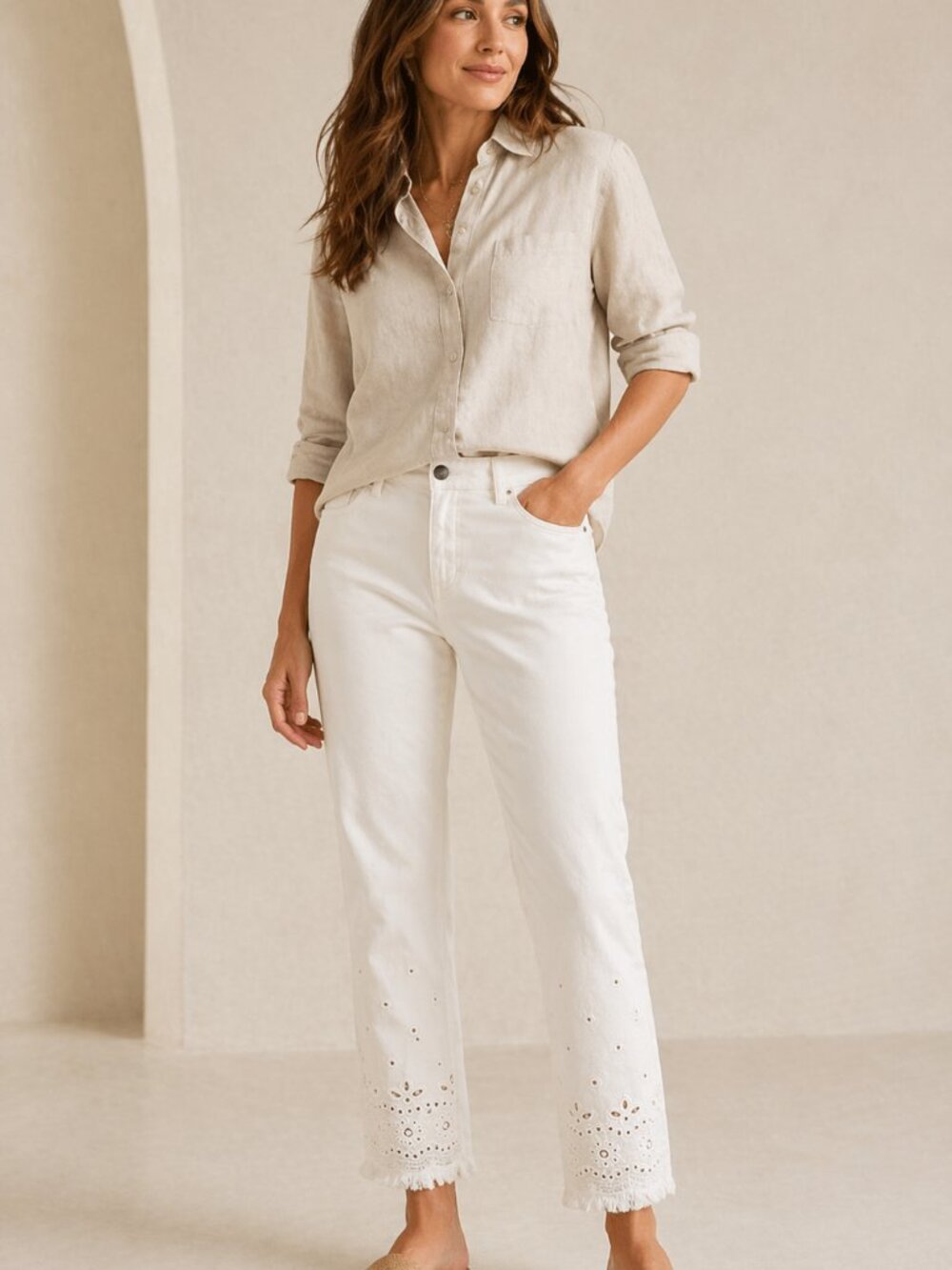 Chico’s So Slimming Girlfriend Crop Jeans White Eyelet Hem Size 8 (Chico’s 1)